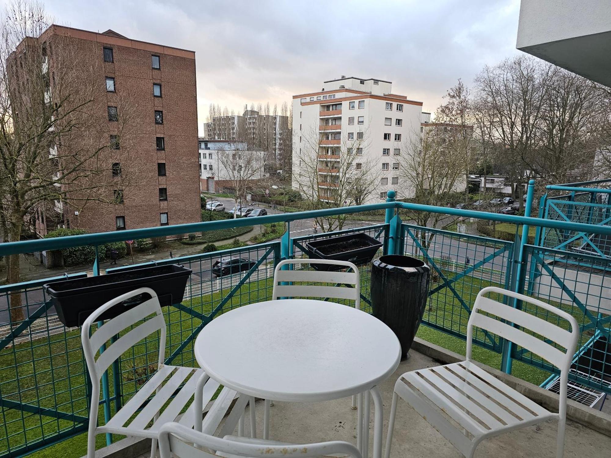 Uebernachten Sie Im Wunderschoenen Weiden Apartment Köln Exterior foto
