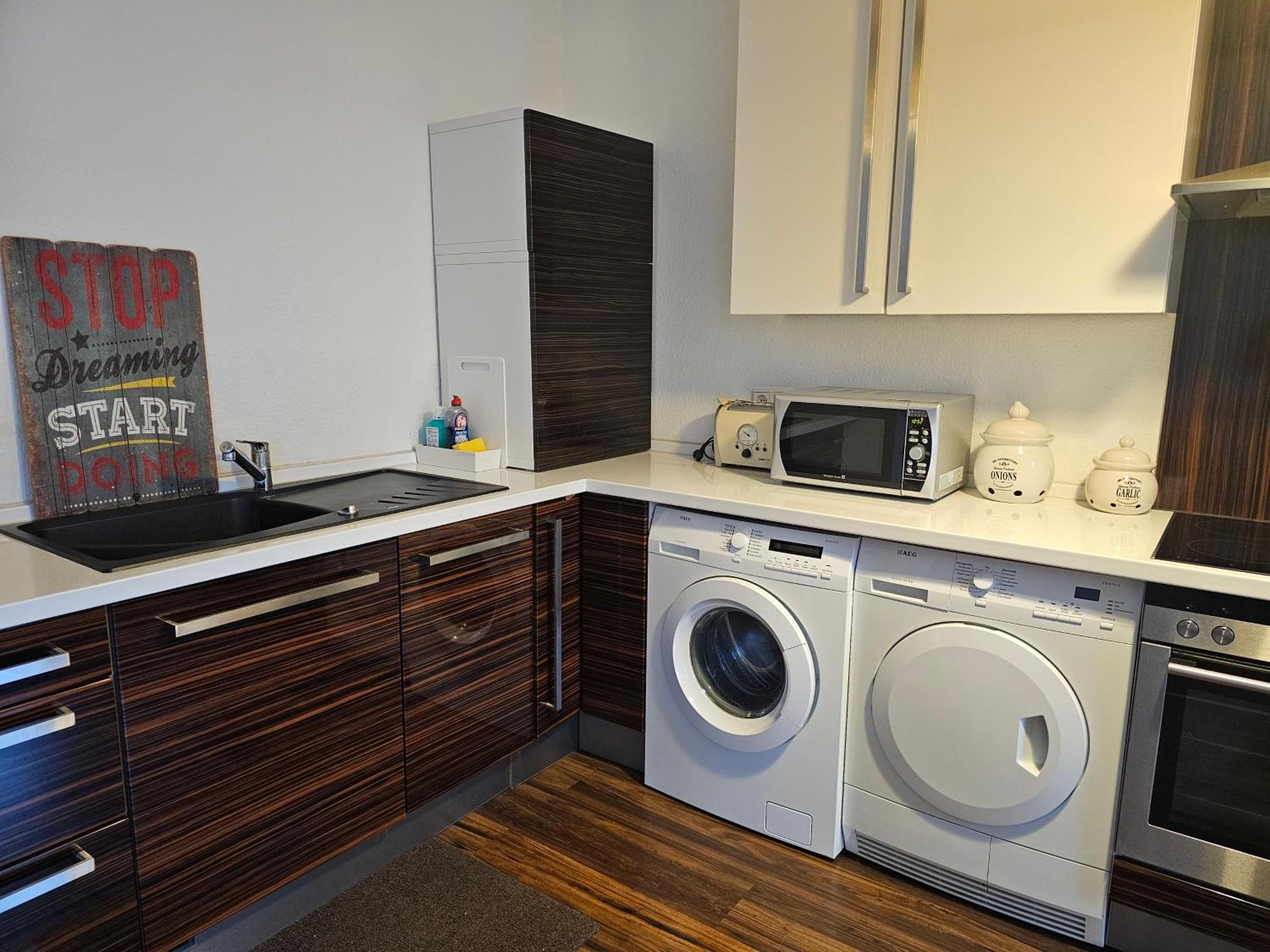 Uebernachten Sie Im Wunderschoenen Weiden Apartment Köln Exterior foto
